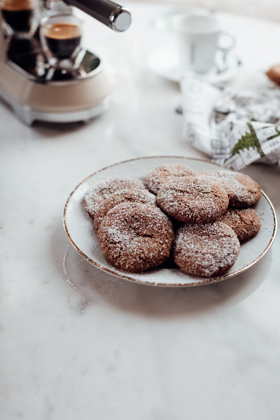 Powdered Sugar Shaker | Crate & Barrel