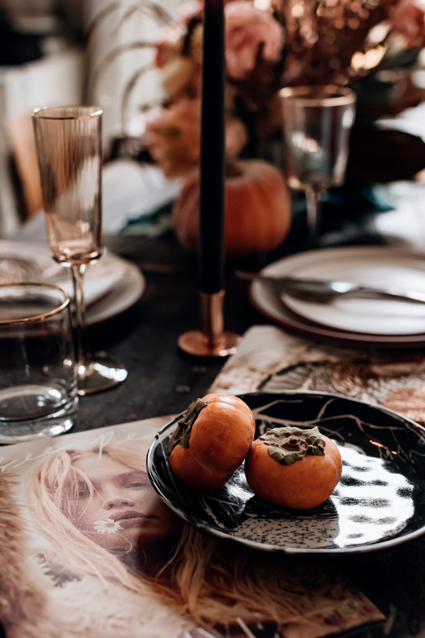 https://christiannkoepke.com/2019/11/19/how-to-decorate-a-thanksgiving-table/how-to-decorate-a-thanksgiving-table-photography-creative-direction-by-christiann-koepke_-8/