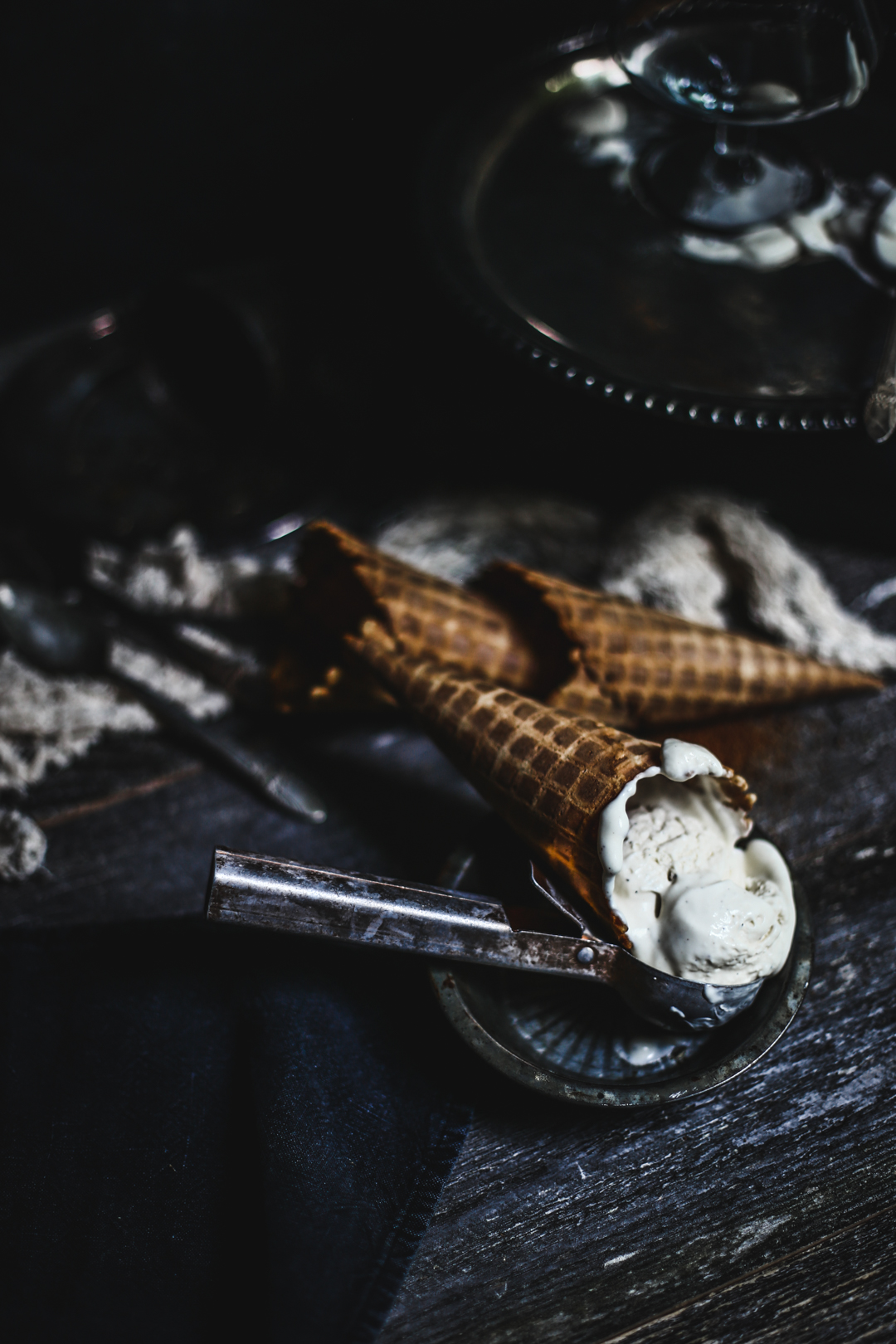 Vanilla bean & cardamom crème fraiche ice cream | Photography & Styling by Christiann Koepke of Christiannkoepke.com_-10
