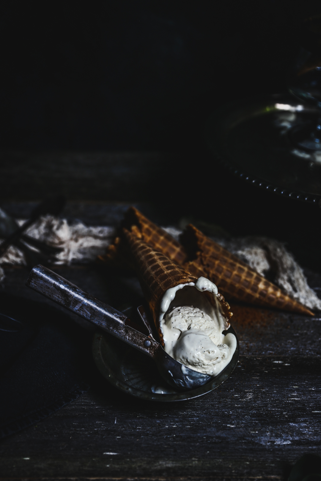 Vanilla bean & cardamom crème fraiche ice cream | Photography & Styling by Christiann Koepke of Christiannkoepke.com_-3