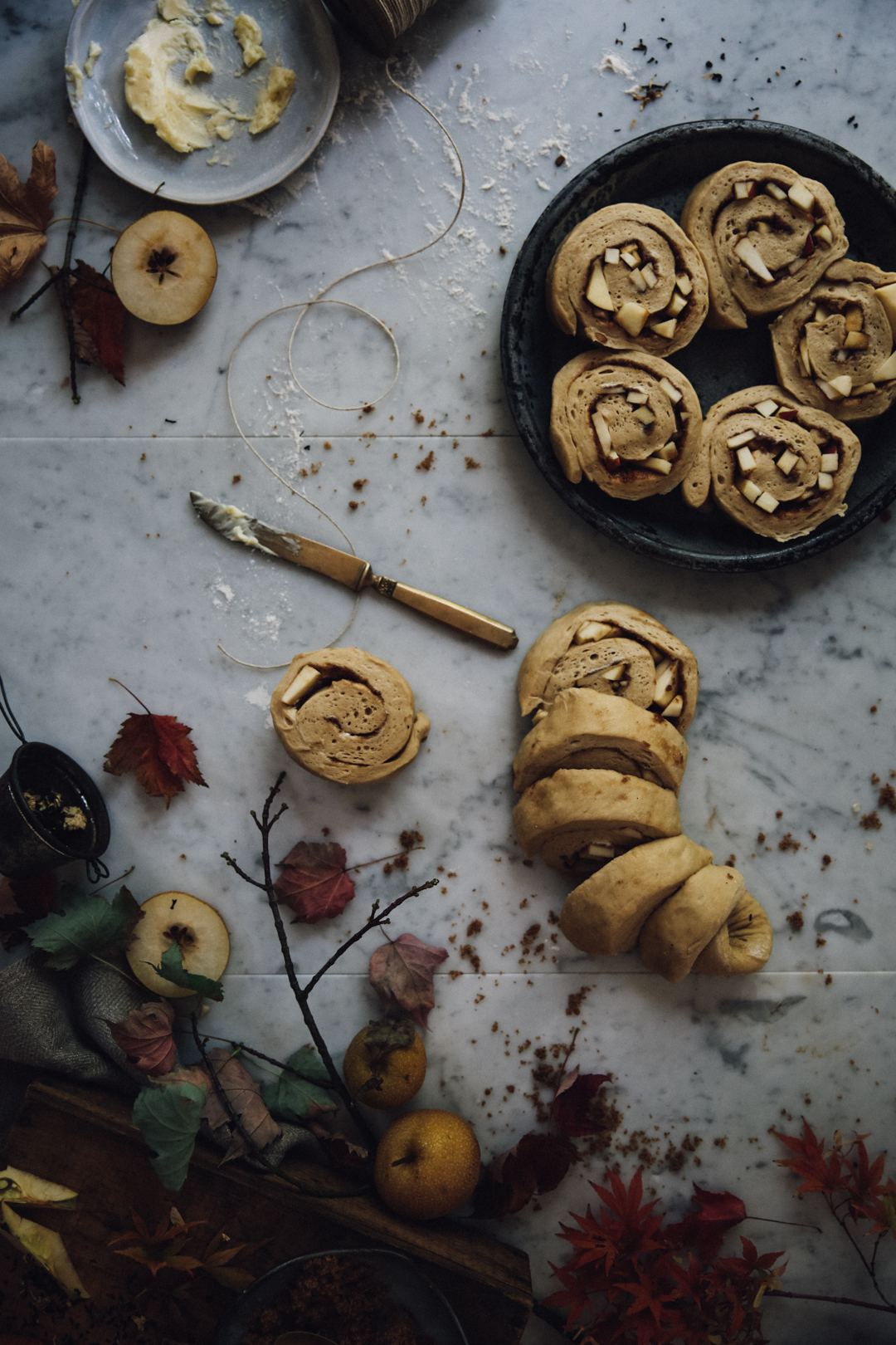 spiced-autumn-cinnamon-rolls-photography-styling-recipe-by-christiann-koepke-of-christiannkoepke-com-12