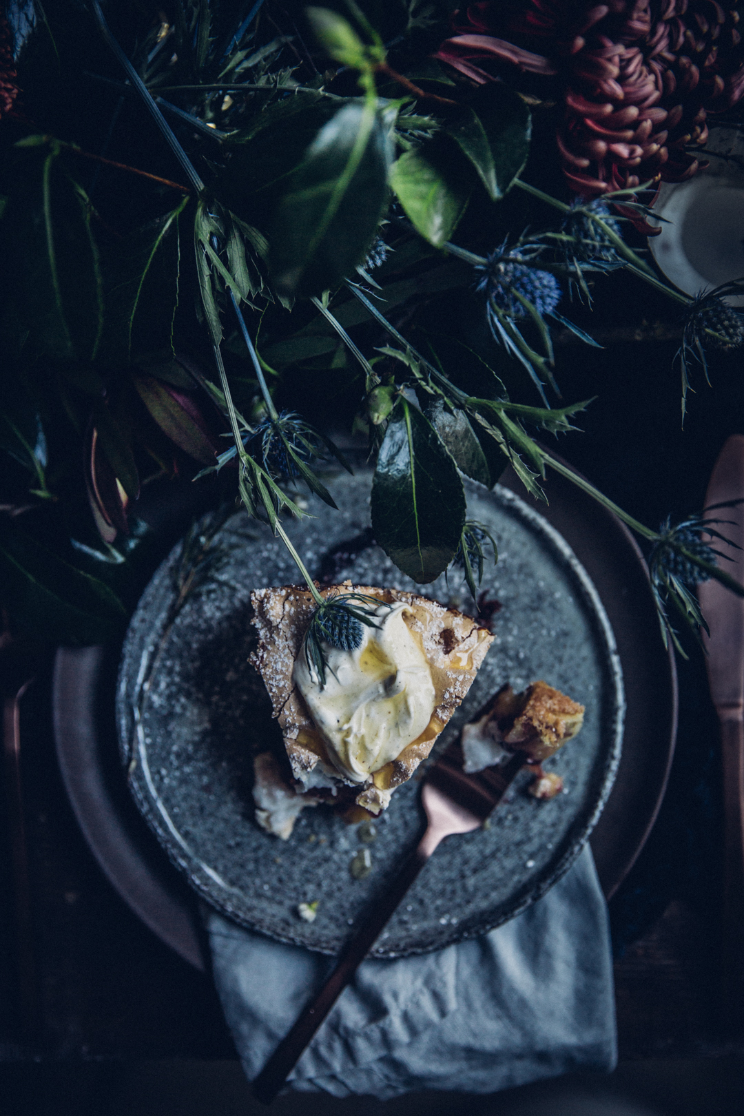 winter-nordic-cake-with-a-rhubarb-black-current-rose-jam-photography-styling-by-christiannkoepke-com-26